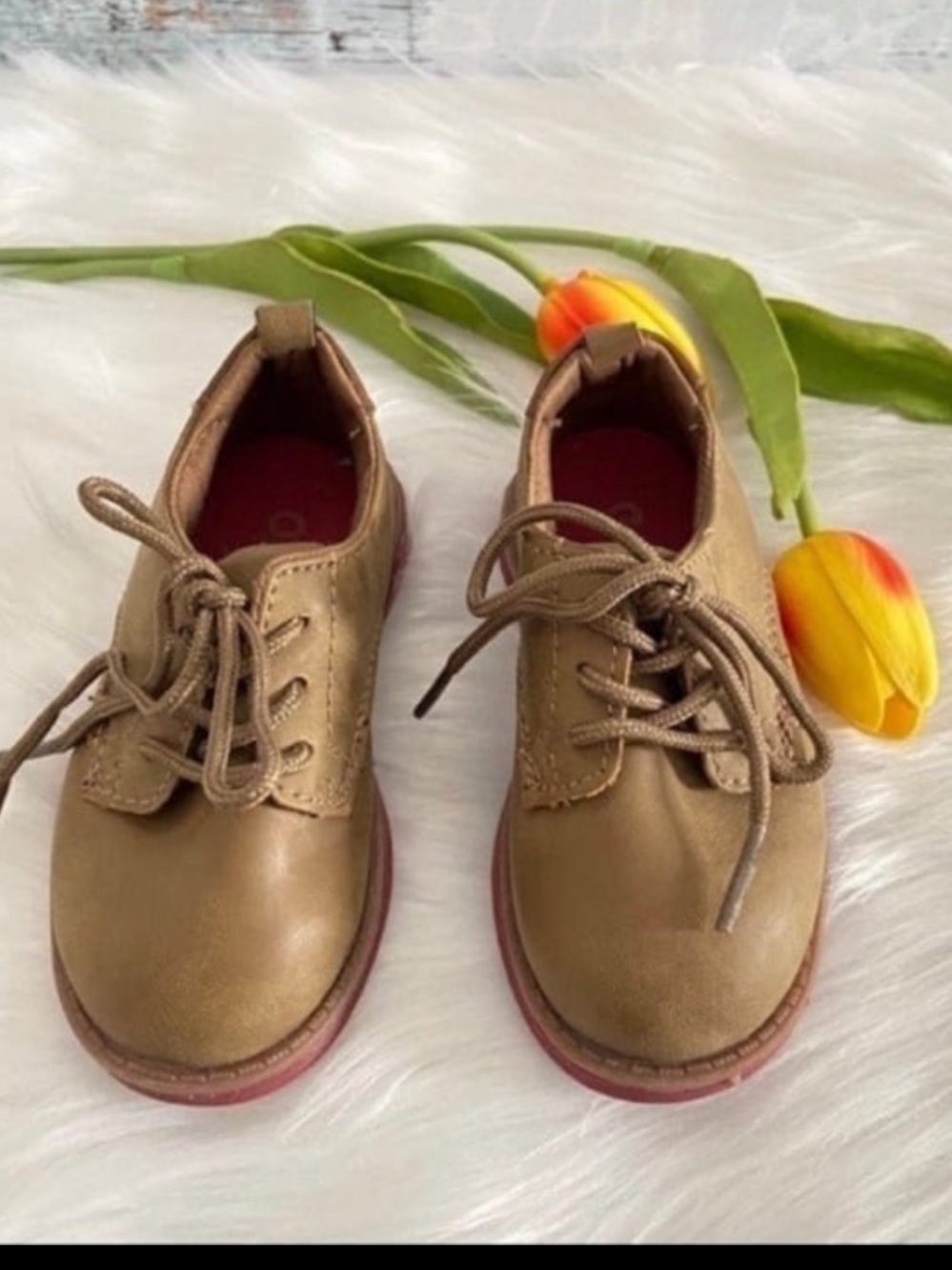 Osh Kosh Toddlers Tan Shoes Size 5
